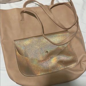 Beige tote.